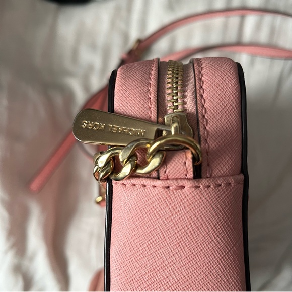 Michael Kors Jet Set crossbody bag - Picture 2 of 12